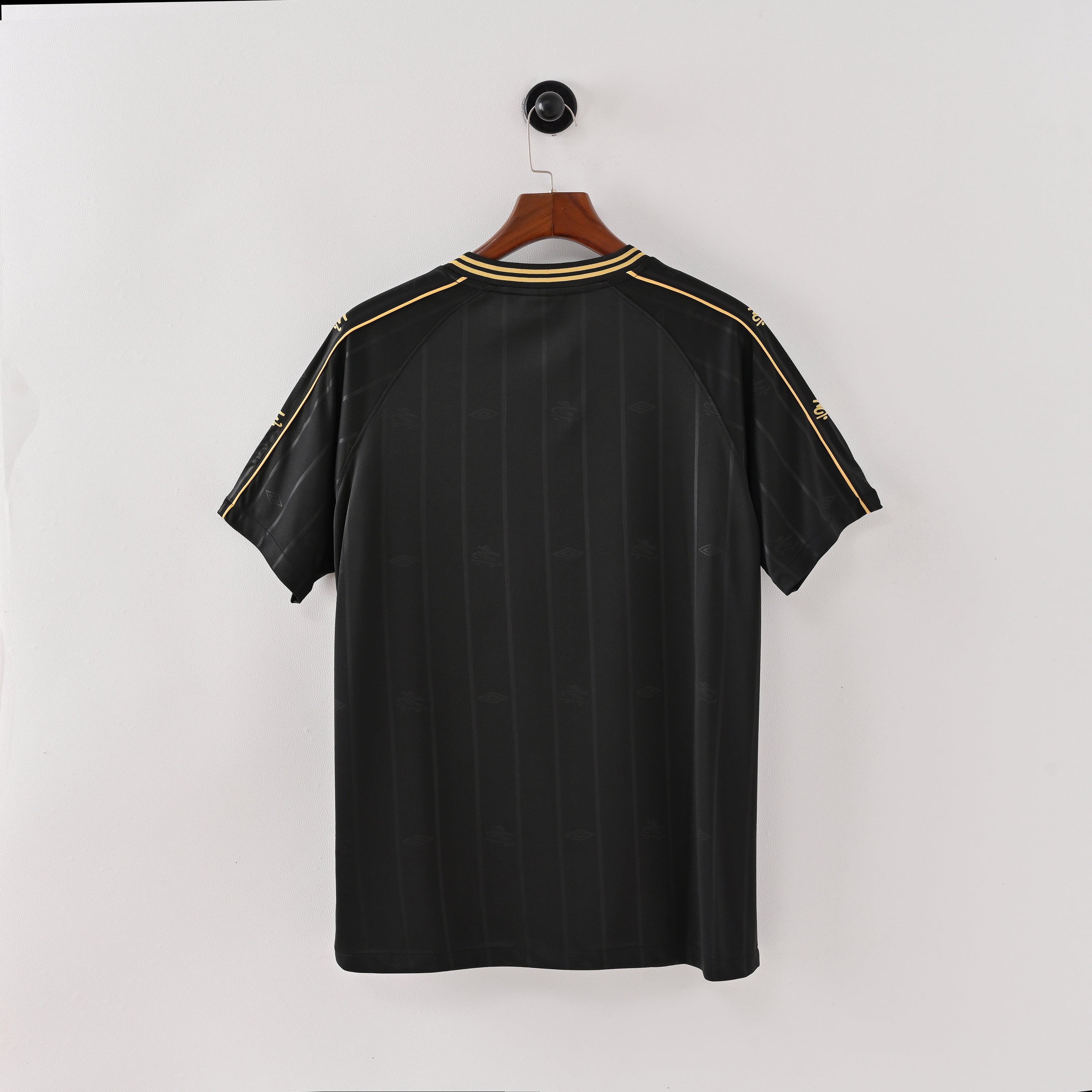Maillot Santos FC 2024-2025 Edition Limitée Charlie Brown Vintage Homme | Foot Sport