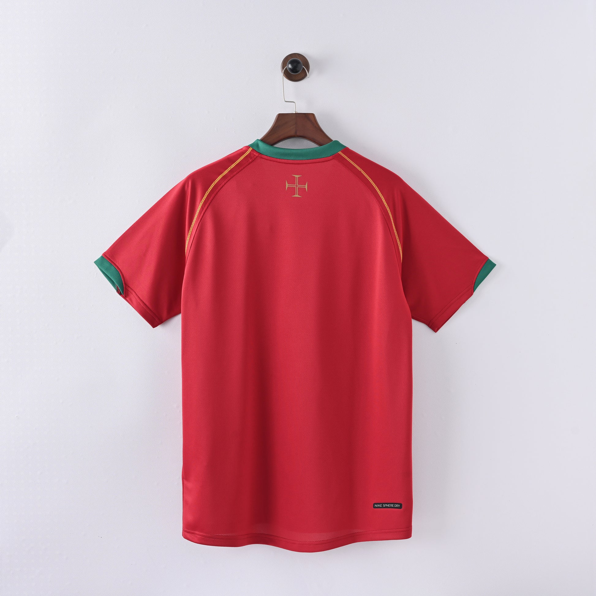 maillot-vintage-portugal-domicile-2006-2